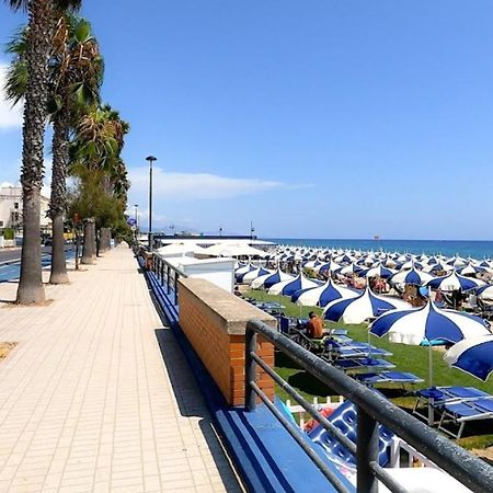 Calliope Terracina Kültér fotó