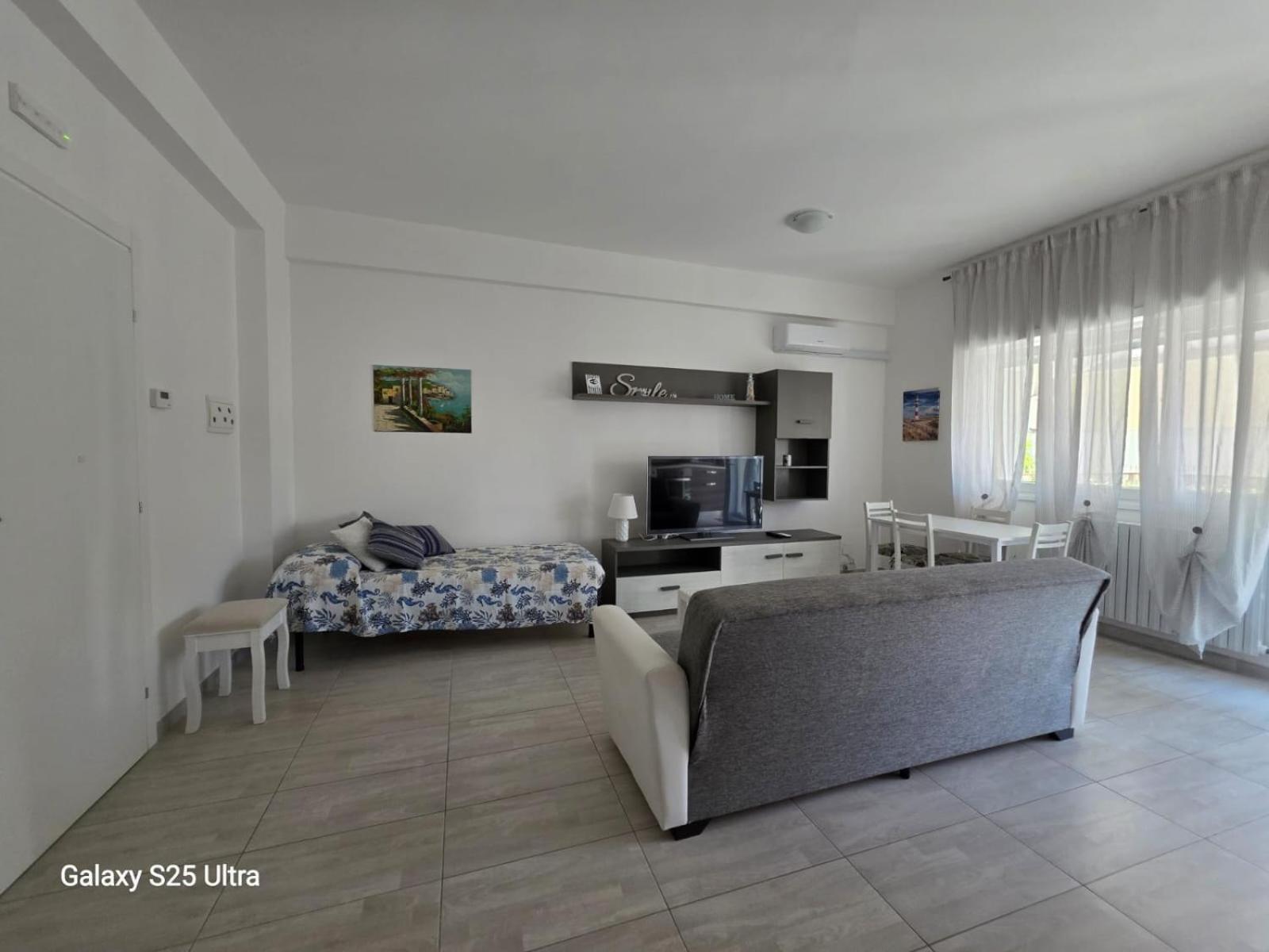 Calliope Terracina Kültér fotó